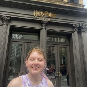 Meet your Posher, Hailey